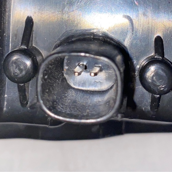 2016-2018 Front Bumper Driver Side LED Light Lamp for Chevrolet Silverado 1500 - Picture 3 of 4